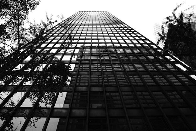 10 design principles to take from famous architecture - Seagram Building