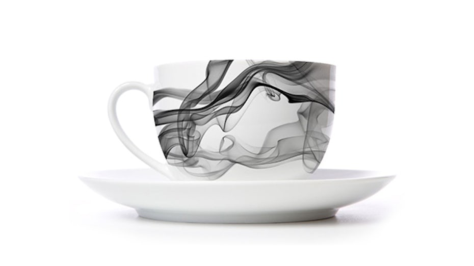 12 cup and mug designs that hold water - 99designs