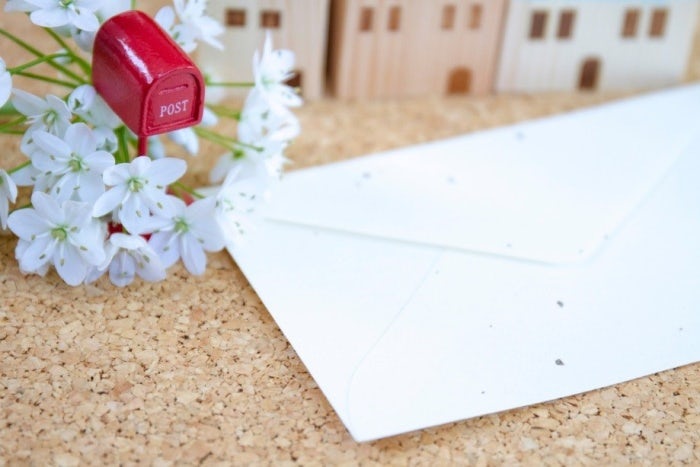 思わず開きたくなるオシャレな封筒を作るには 99designs 思わず開きたくなるオシャレな封筒を作るには 99designs