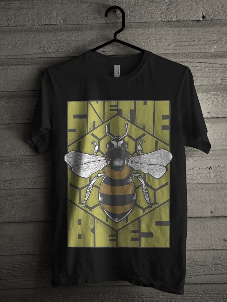 Quote my dog stepped on a bee with illustration Classic T-Shirt
