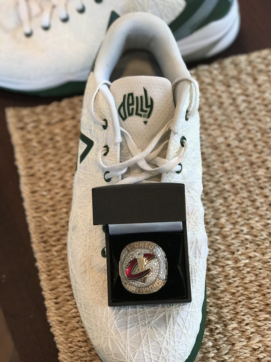 Why Matthew Dellavedova, Cavaliers fan favorite, wears his wedding ring on  his shoe for each game - The Athletic