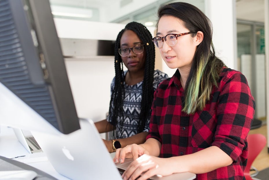 Women collaborating at a computer