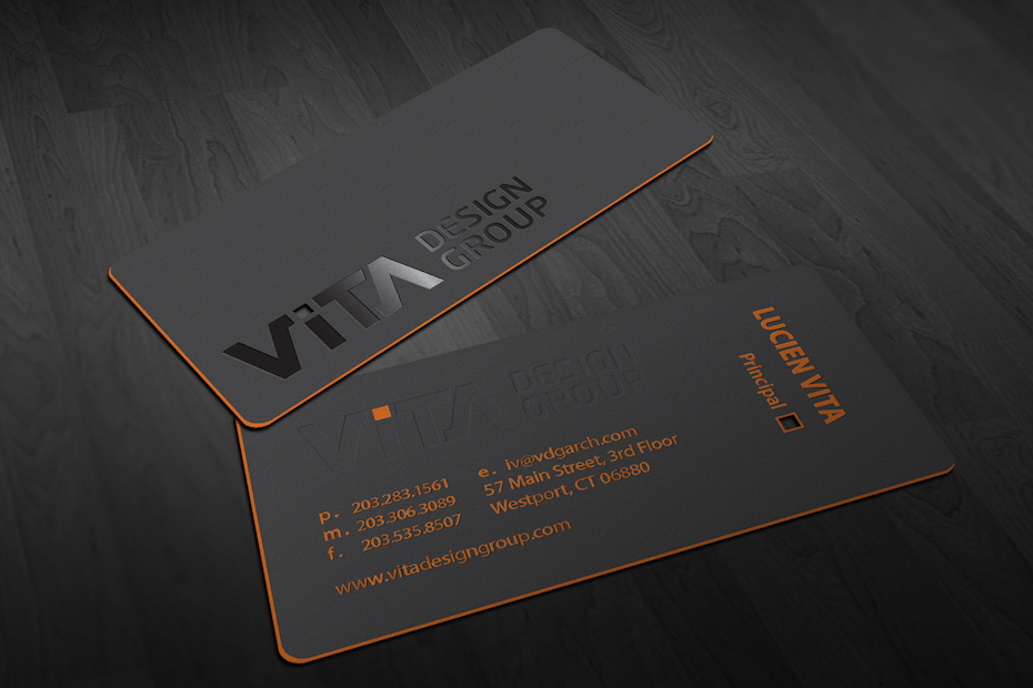 Business cards trends 2020 example: business card with colorful edge