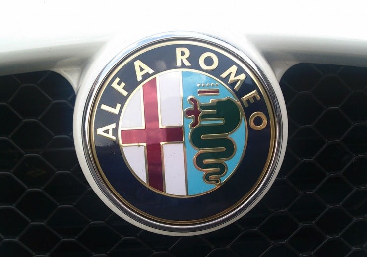 Logo d'Alfa Romeo représentant des symboles de la ville de Milan