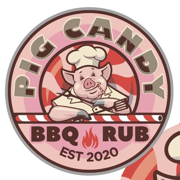 Logo rond représentant un cochon cuisinier de dessin animé, s'appuyant sur un sucre d'orge