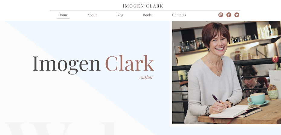 Design de site web blanc avec du texte marron