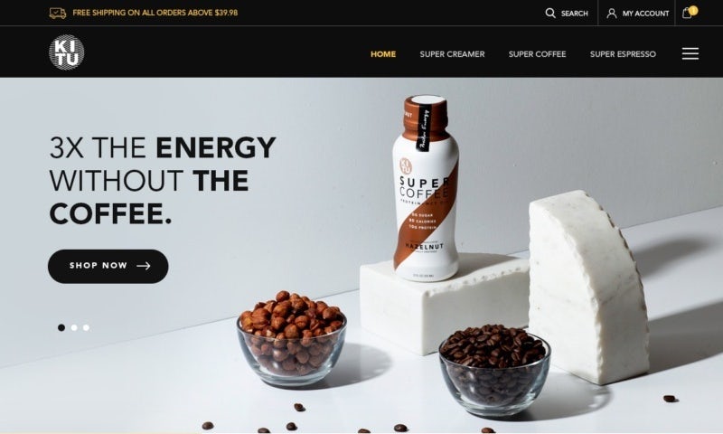 sitio web blanco con imágenes del producto embotellado y tazones de granos de café
