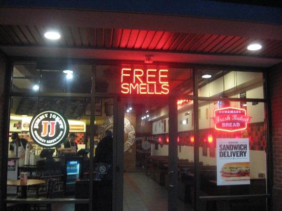photo of a Jimmy John’s featuring the “FREE SMELLS” sign