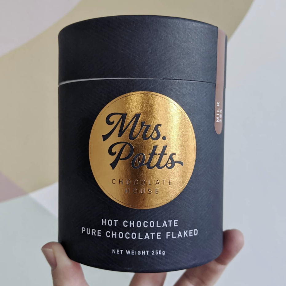 Hot chocolate flakes container with MrsPotts logo