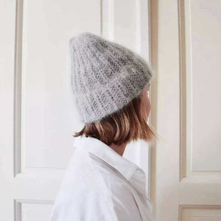 hat made from modus intarsia yarn