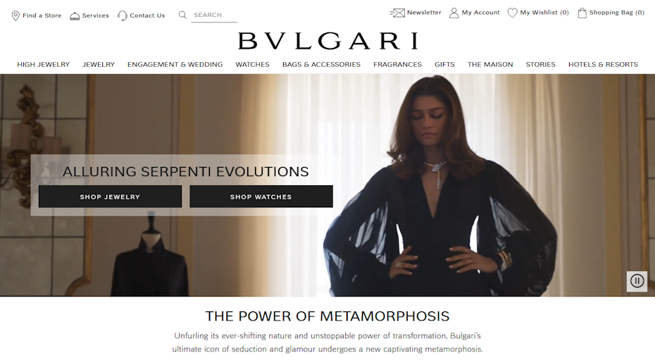 Landing page da marca de luxo BVLGARI, que transmite um visual high-end.
