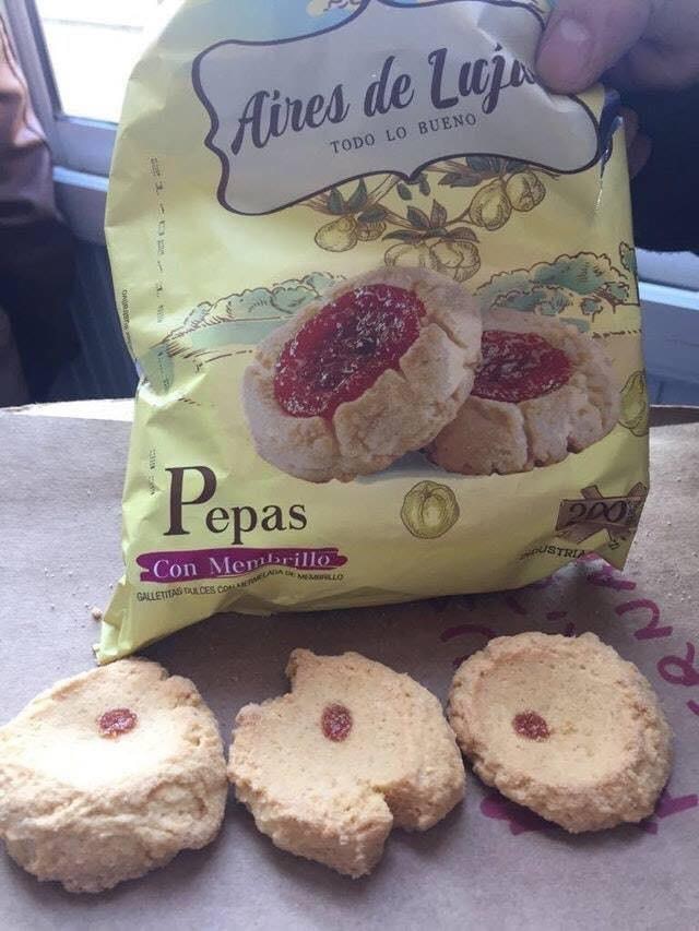 Photo of a cookie bag packaging in which the cookies inside don’t match the product photo